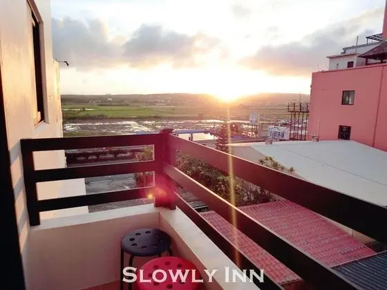 Slowly Inn