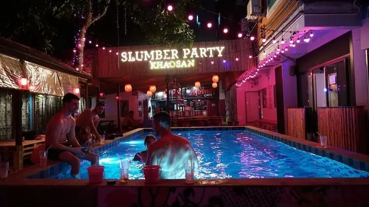 Slumber Pool Party Khao San - Öne Çıkan Resim