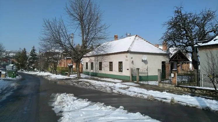 Small Village, Small Guest House, Wine and Relax in Wineregion Neszmely - Öne Çıkan Resim