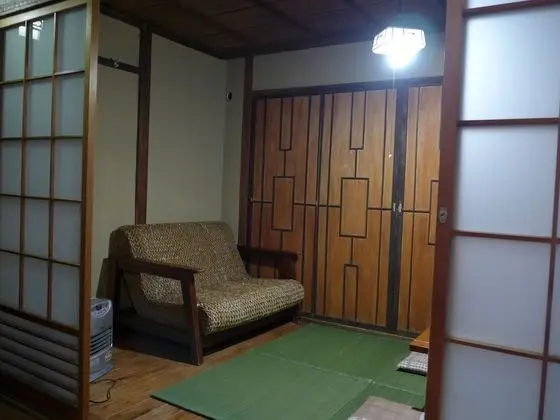 Small World Guest House - Hostel - İç Mekan