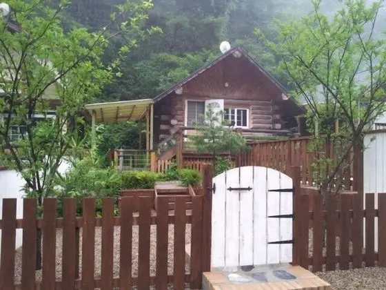Smallloghouse