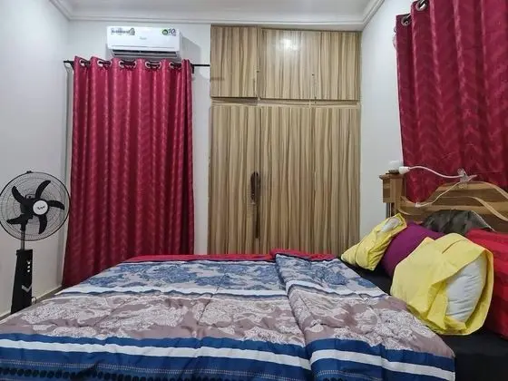 Smart 3 bed Apartment With Fast Wi-fi & 24hr Light