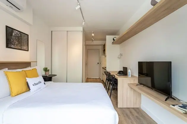 Smart Charlie Frei Caneca - Soft Opening