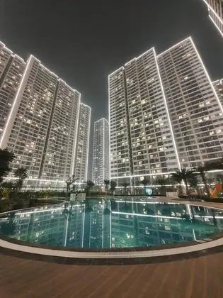 Smart City vinhomes Nam Tu liêm - Havuz
