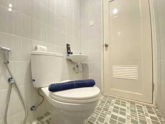 Smart Studio Room Semi Apartment at The Lodge Paskal near BINUS University - Banyo Tipleri