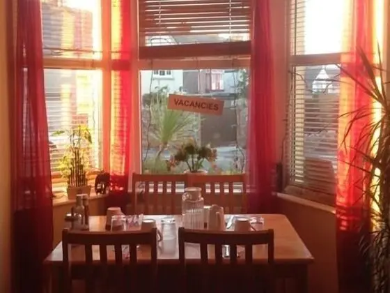 Smarties Surf Lodge - Kahvaltı
