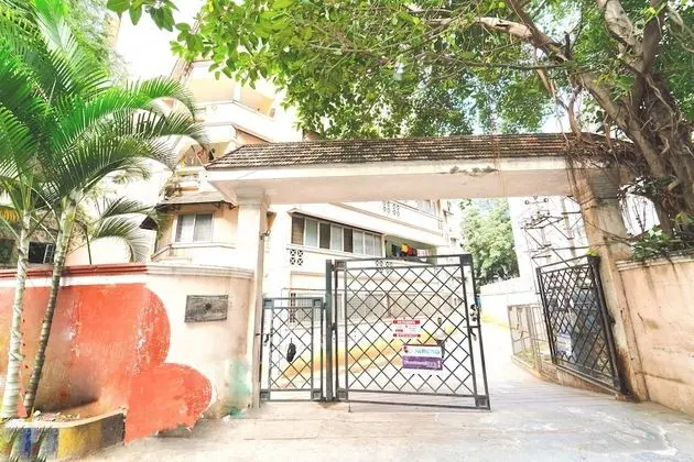 SmartStay Service Apartment