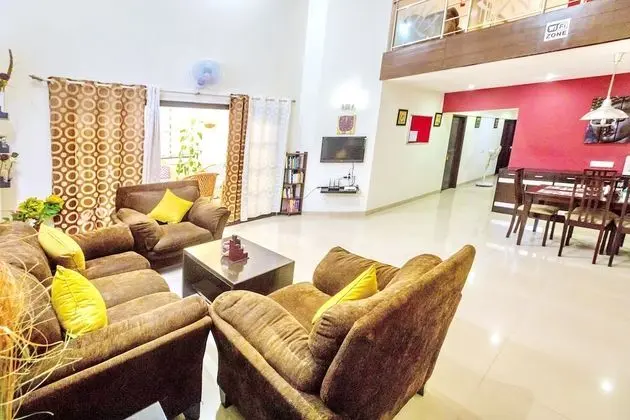 SmartStay Service Apartment - Lobi