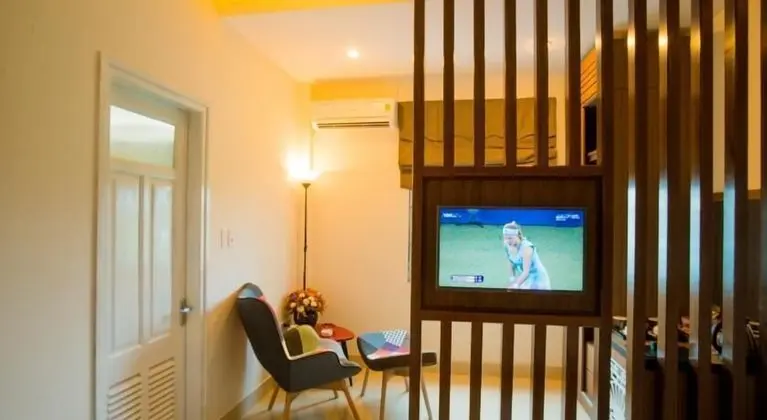 SMILE HOTEL