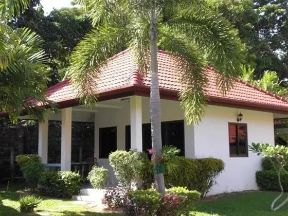 Smile House & Pool