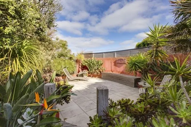Smith Beach Getaways Beachwood Garden Studio