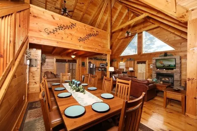Smoky Mountain Getaway - Five Bedroom Cabin - Mutfak