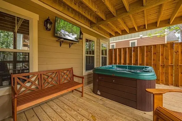 Smoky Mountain Plunge - Spa