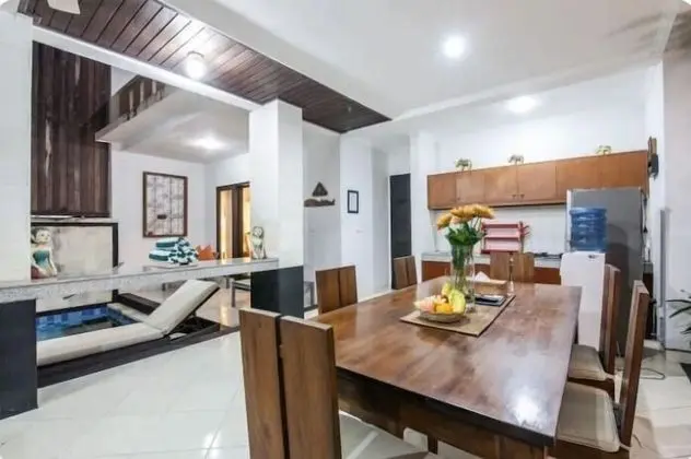 SMV . 7-BR · 7BR Pool Prime Area Walk to Beach N Shops Legian - Öne Çıkan Resim