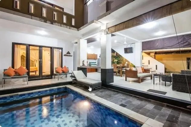 SMV . 8-BR · 8BR Pool Prime Area Walk to Beach N Shops Legian - Havuz