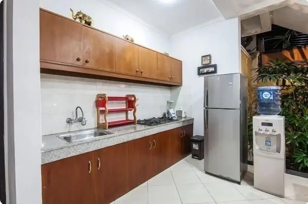SMV . 8-BR · 8BR Pool Prime Area Walk to Beach N Shops Legian - Mutfak