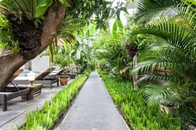 SMV - garden - 5-BR · 5BR Garden Villa Walk to Beach and Shops Legian