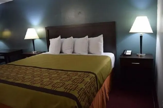 Snelling Motel