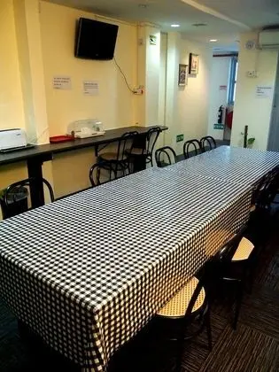 Snooze Inn Dunlop Street - Hostel - Yerinde Yemek