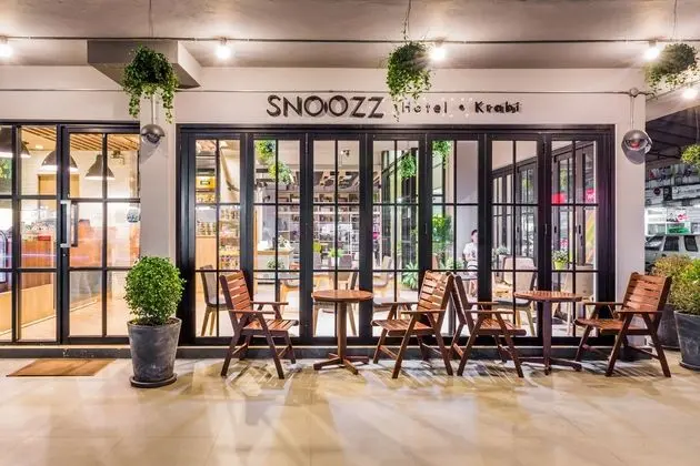 SNOOZZ HOTEL