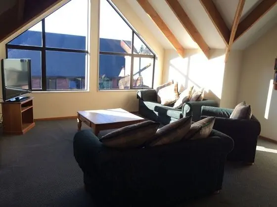 Snow Denn Lodge - Hostel
