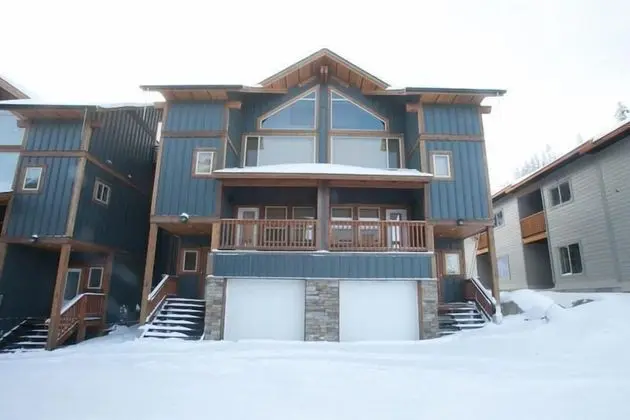 Snow Ridge by Apex Accommodations