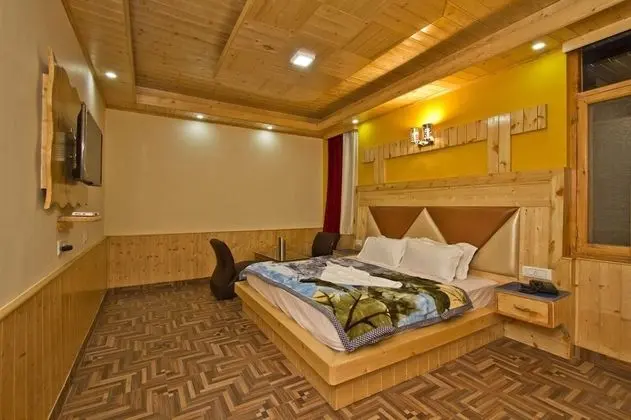 Snow Season Resort Manali - Oda Manzaraları