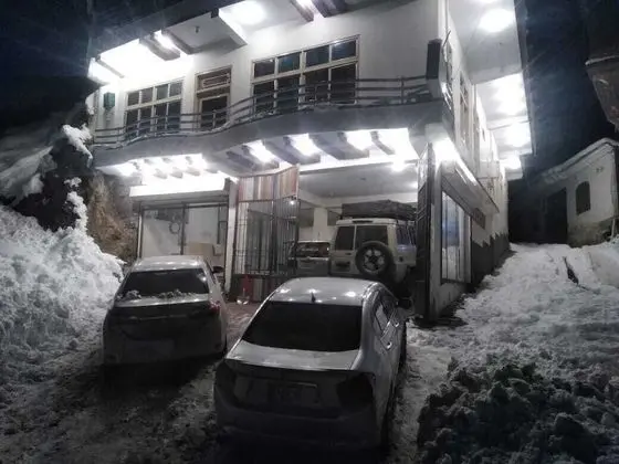 Snow White Hotel And Resturant