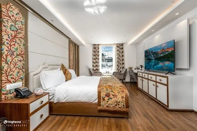 Hotel Snowland Sonmarg