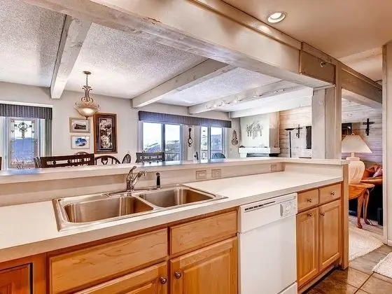 Snowmass Mountain Condos by Snowmass Vacations - Mutfak