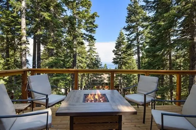 Snowshoe Cabin