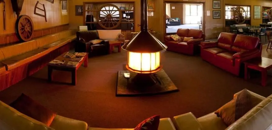 Snowy Mountains Resort and Function Centre - Lobi