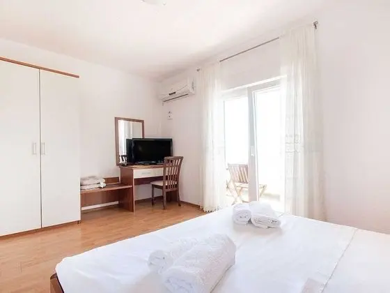 Snug Apartment in Celina With Swimming Pool - Oda