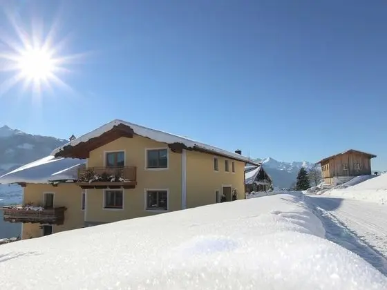 Snug Farmhouse in Taxenbach near Cross Country Skiing