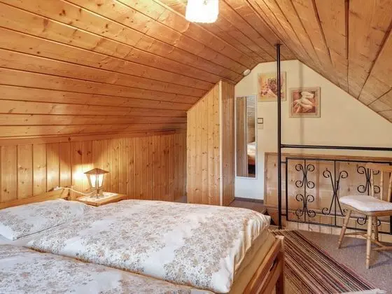 Snug Holiday Home in Altenfeld With Private Terrace - Oda