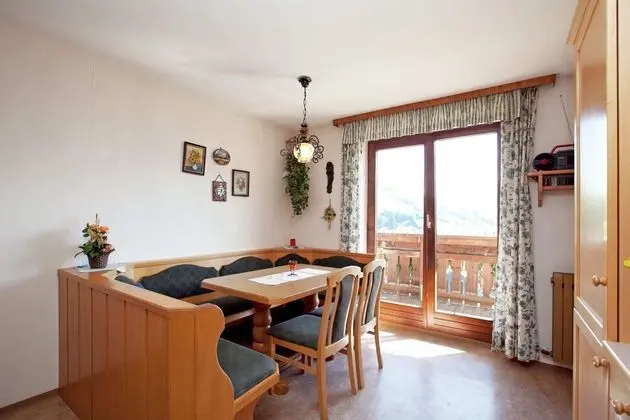 Snug Holiday Home in Sankt Johann im Pongau With Garden - Yerinde Yemek