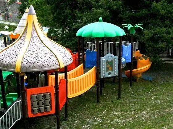 Snug Mobile Home in Toscana With Garden - Dış Mekan