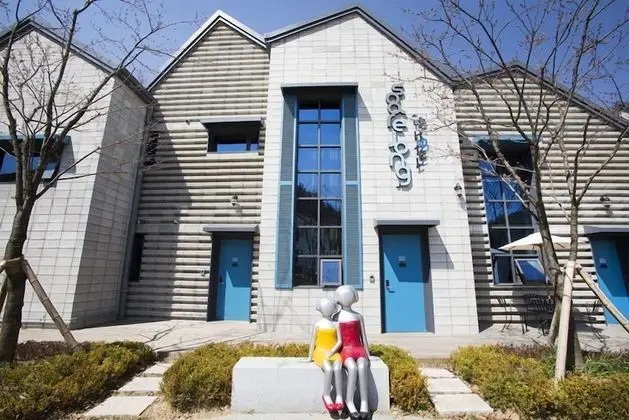Soar Hotel