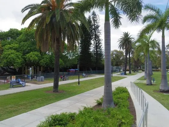SoBe Apartments - Dış Mekan