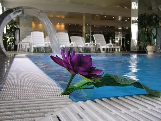 Sochi Breeze Spa Hotel - Havuz