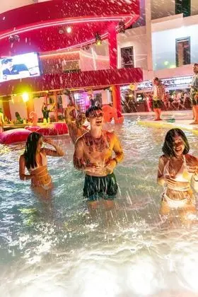 SocialTel Samui - Adults Hotel - Havuz