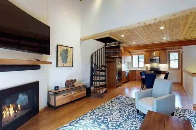 Sockeye by Avantstay Modern 2 BR Condo w/ Access to Northstar Resort Community