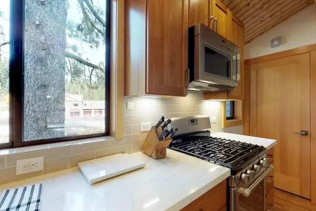 Sockeye by Avantstay Modern 2 BR Condo w/ Access to Northstar Resort Community - Mutfak