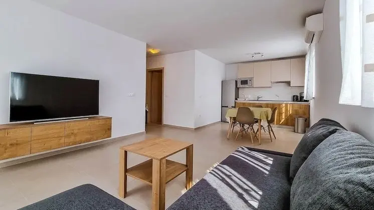 Sofia A4 Dole in Novigrad