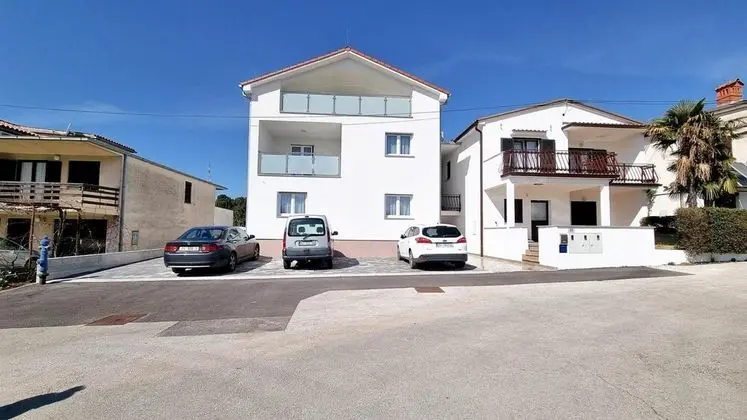Sofia A4 Dole in Novigrad