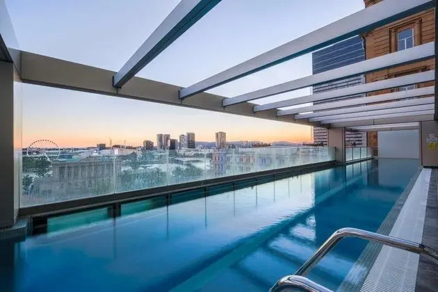 SoFun Apartment on George St - Havuz