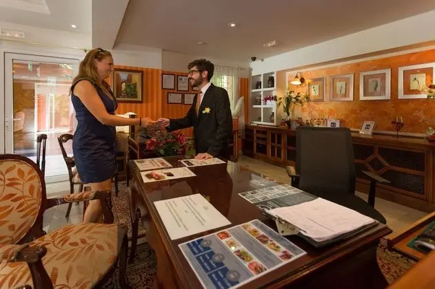 Hotel Soho Boutique Vistahermosa - Lobi