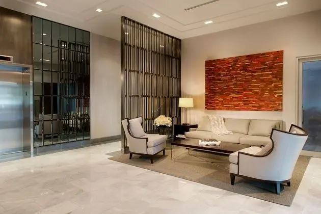 SOHO Residences Lisgar - Lobi