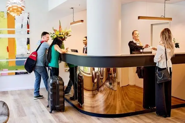 Sojourn Apartment Hotel - Ghuznee - Lobi