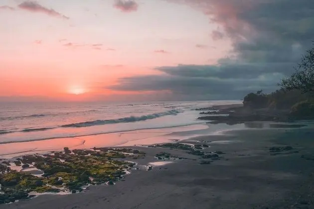 Soka Indah Restaurant & Bungalows